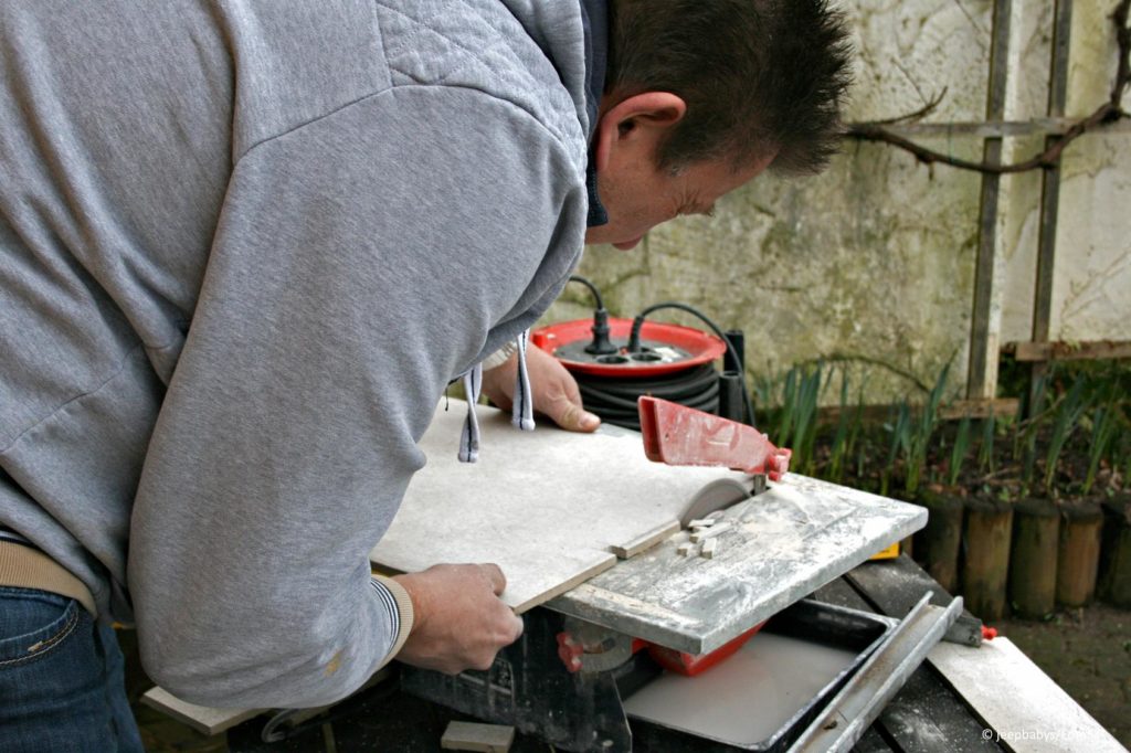 elekrtischer Fliesenschneider mit Wasserkühlung